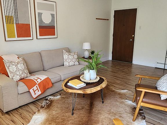 5th image of 830 20th St APT 105