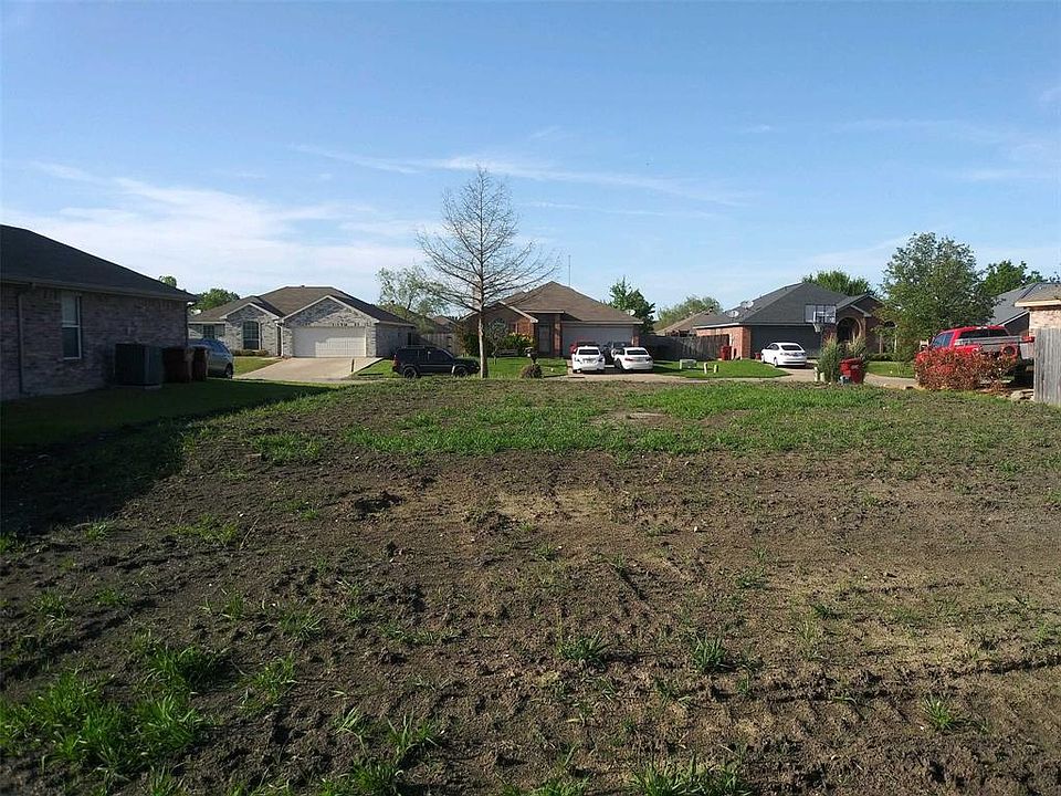 1st image of 809 Kim Ln Lot 10