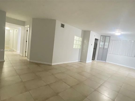 5th image of 11840 NE 19th Dr #20