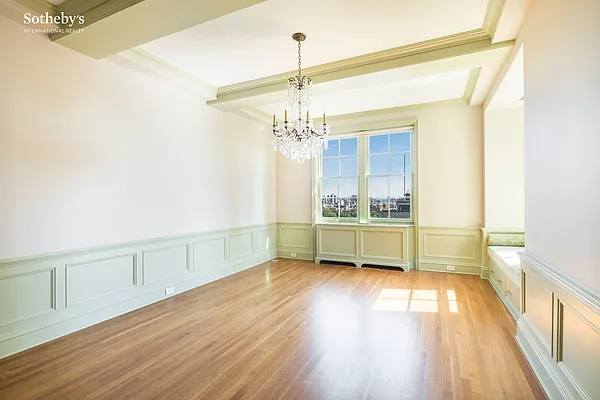 Sold by Sotheby's International Realty | media 9