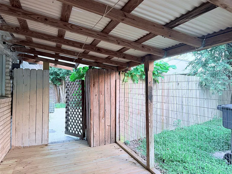 7315 Housman St — Photo 42