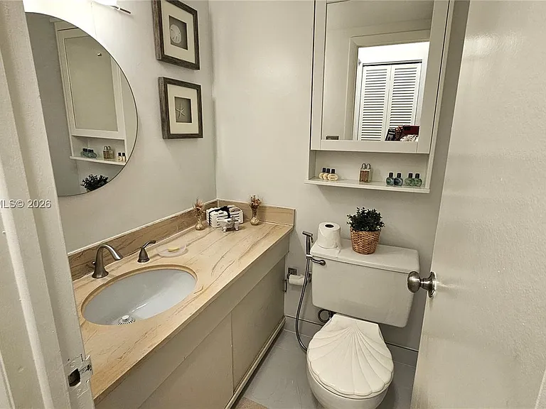 1980 S Ocean Dr #6B — Photo 3