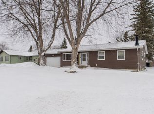 1118 Park Ln, Morris, MN 56267