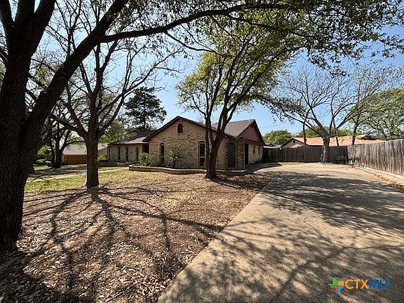 3rd image of 4206 Dove Ln
