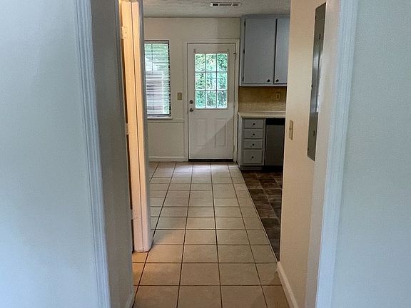 3rd image of 3077 Parkside Ct #3077
