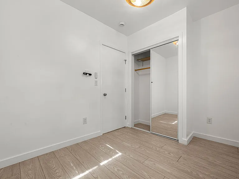 4018 Monroe St — Photo 15