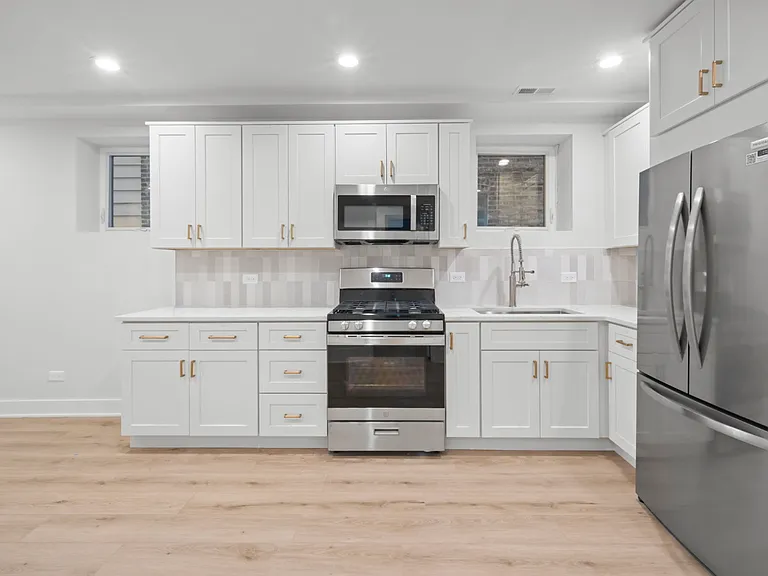 2534 W Cortez St #G — Photo 3