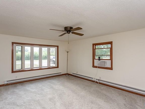 5th image of 214 Allegan Dr