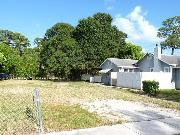 2nd image of 132 Jackson Ave