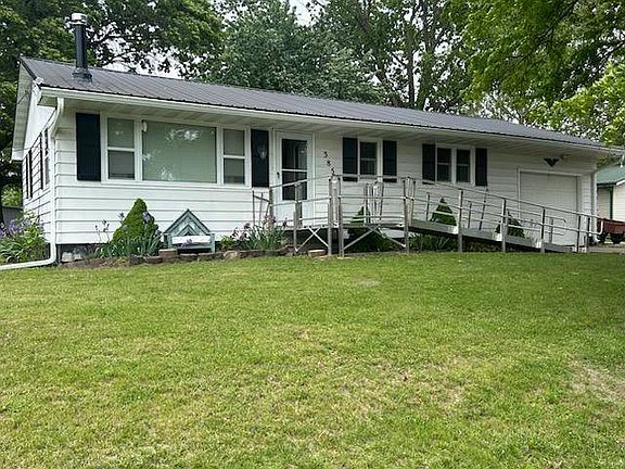 2nd image of 385 E Cedar St