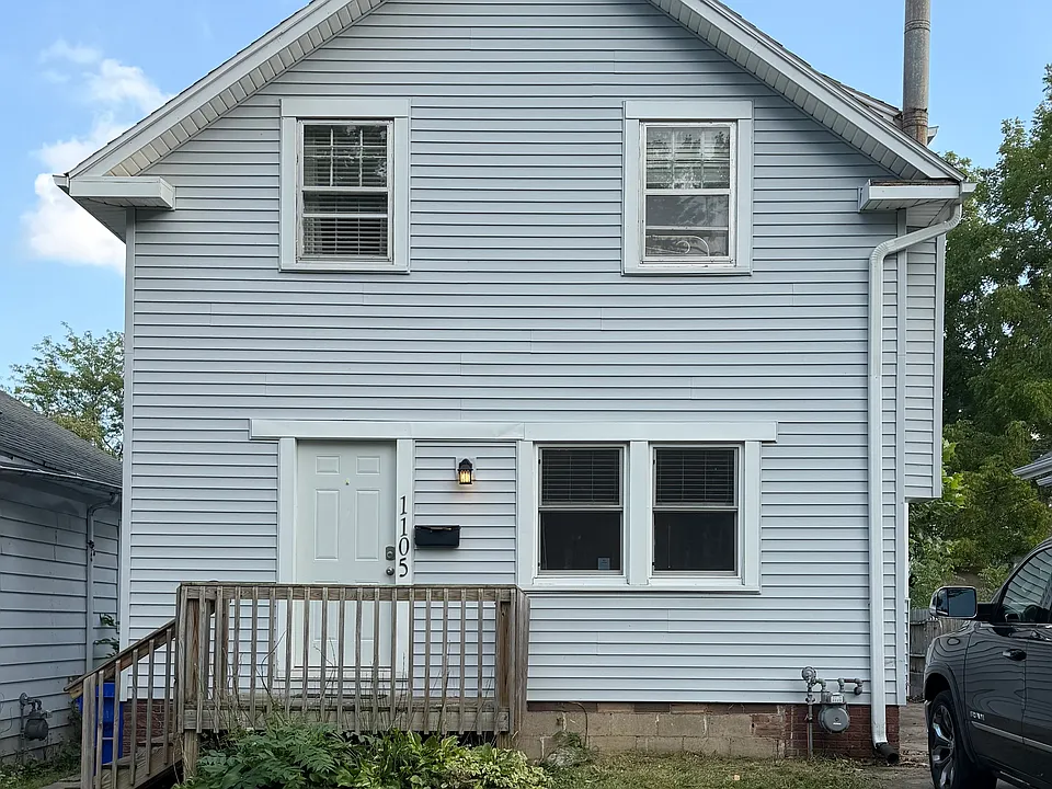 1105 A Ave NW