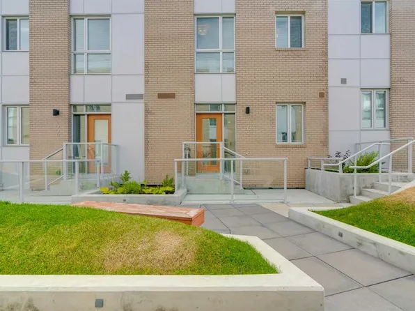 4010 S Kovitz Ln NW, Calgary, AB T3B 6H3