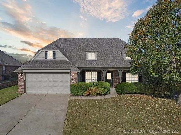 7404 E Knoxville St, Broken Arrow, OK 74014