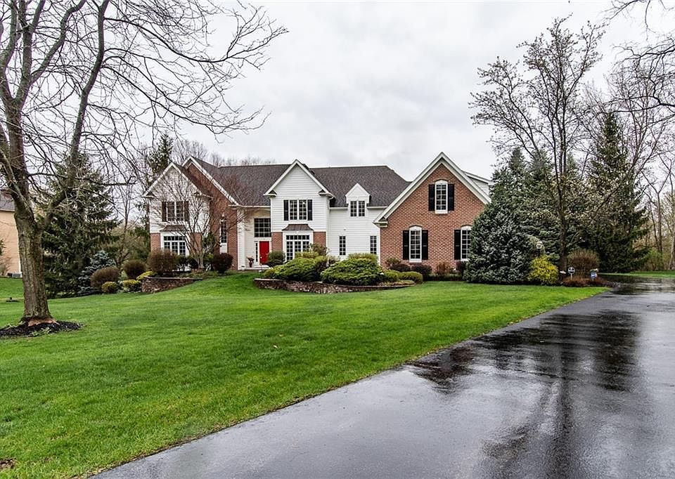 1st image of 16 Arbor Creek Dr