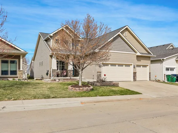 13015 Alpine Dr, Urbandale, IA 50323