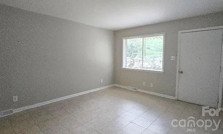 1803 Darbrook Dr — Photo 3