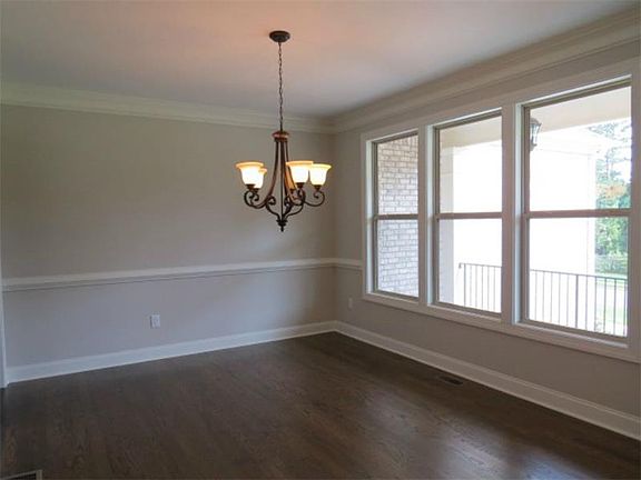 3rd image of 119 Glenmill Way