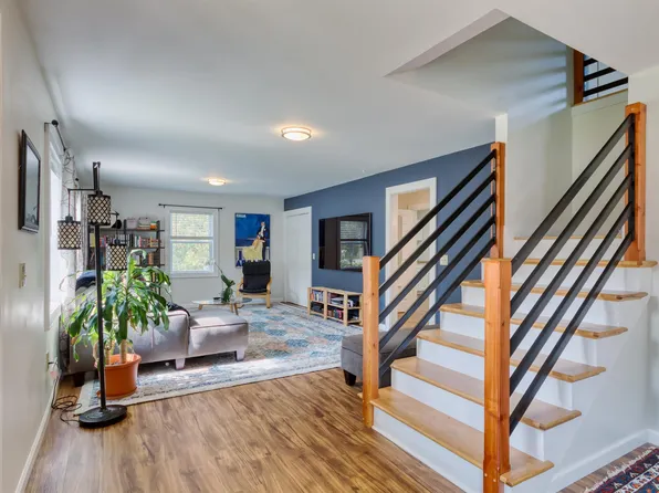 18 Moccasin Avenue, Grand Isle, VT 05458