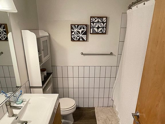 5th image of 3122 W Clay St APT 14