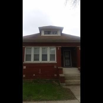 1st image of 7921 S Paxton Ave