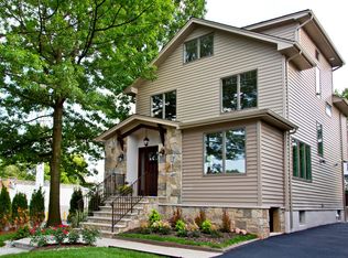 374 Sussex Rd, Wood Ridge, NJ 07075