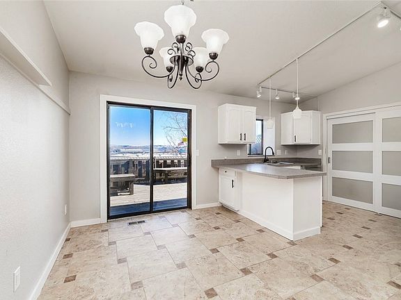 Dining room/ Kitchen