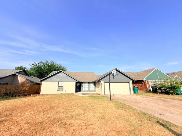 401 Out West Trl, Yukon, OK 73099