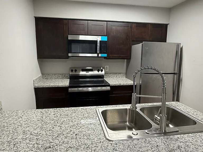 10001 Westpark Dr #74 — Photo 2