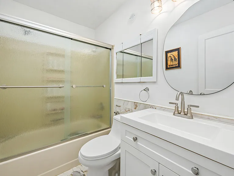 6408 S Louthan St — Photo 16