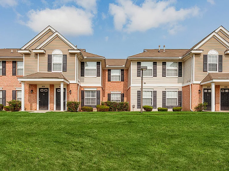 Canton Club Apartments - Canton, MI — Photo 41