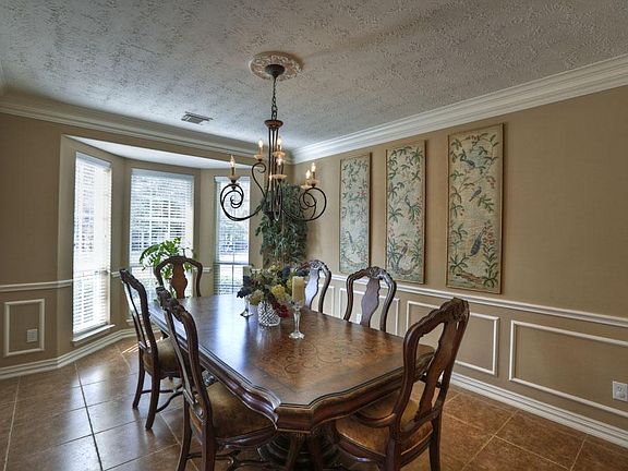 A dining room to hold a crowd.