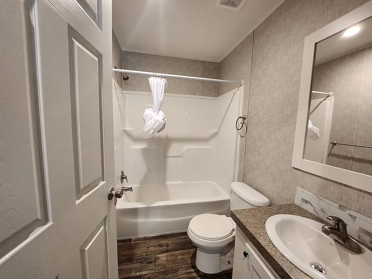 30408 Eastport Dr — Photo 14