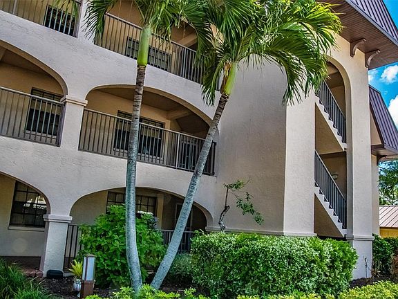 2nd image of 23465 Harborview Rd APT 245