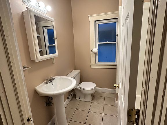 3rd image of 1181 Andrews Ave