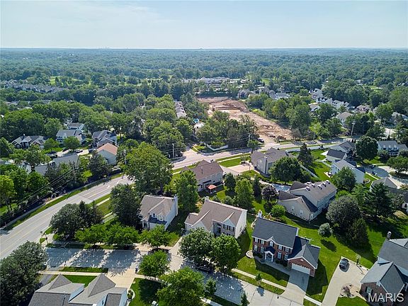 2nd image of 2316 The Courts Dr
