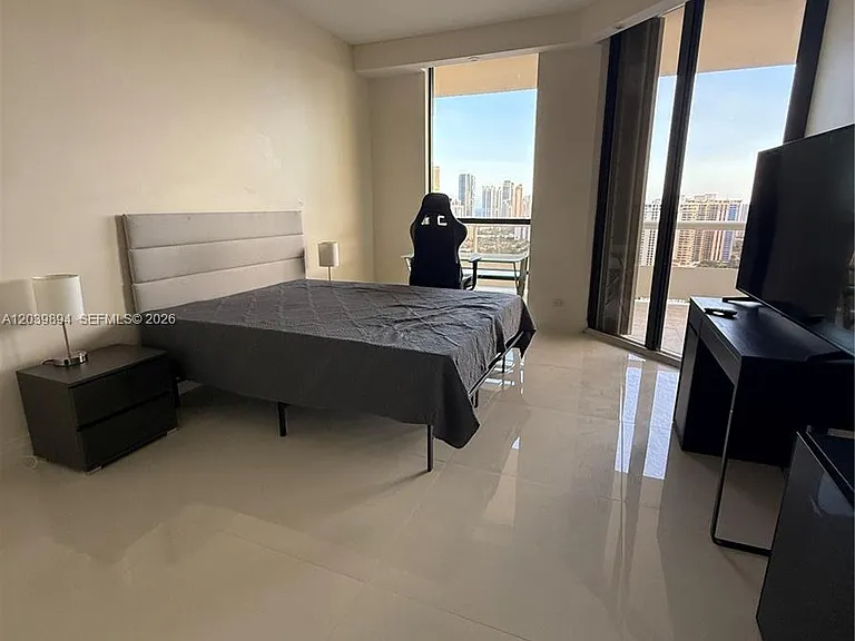 20191 E Country Club Dr #TS8 — Photo 15