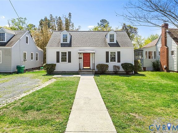 3rd image of 2307 Maplewood Rd