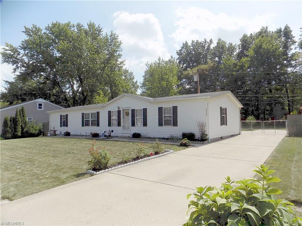 1st image of 3213 Lorain Dr