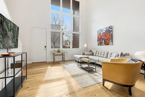 502 SE Tourmaline Mews Photo 1