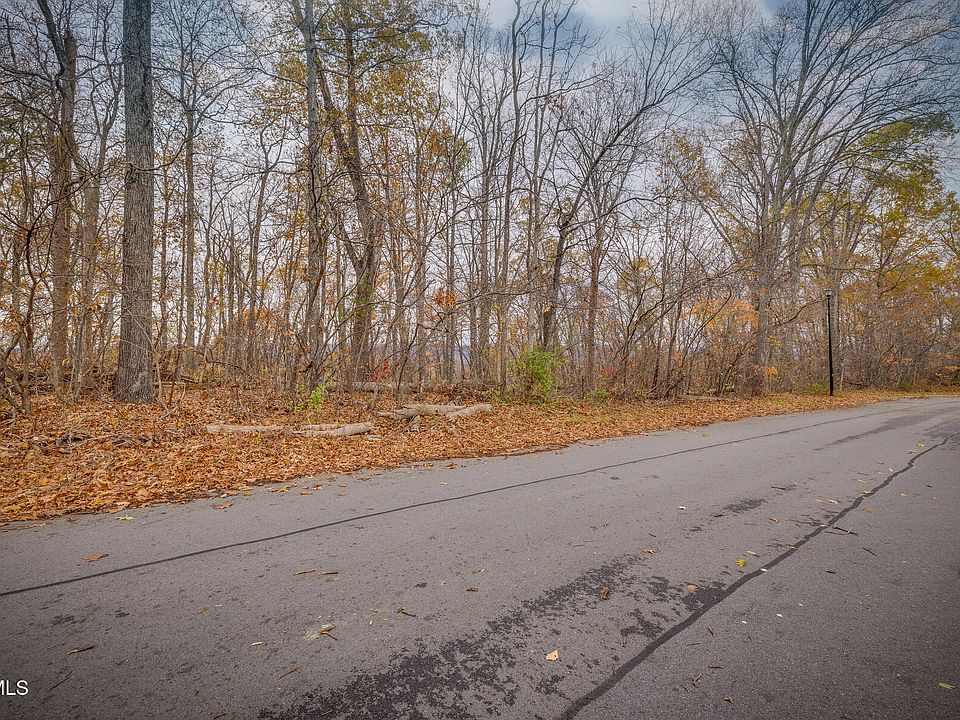 2nd image of 454 Hidden Acres Rd