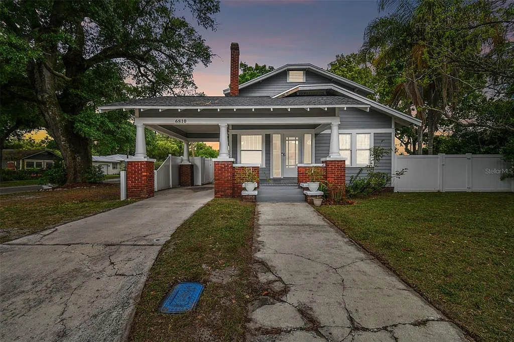 5 bed, 2.0 bath, 2052 sqft, $3,800 — Photo 1