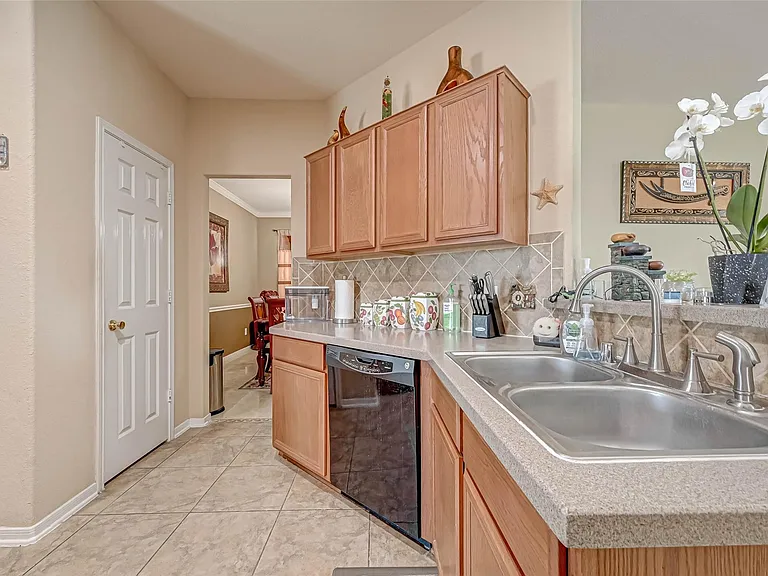 19223 Brook Village Rd — Photo 26