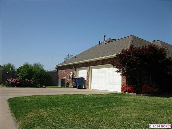 4th image of 1803 Forest Park Dr