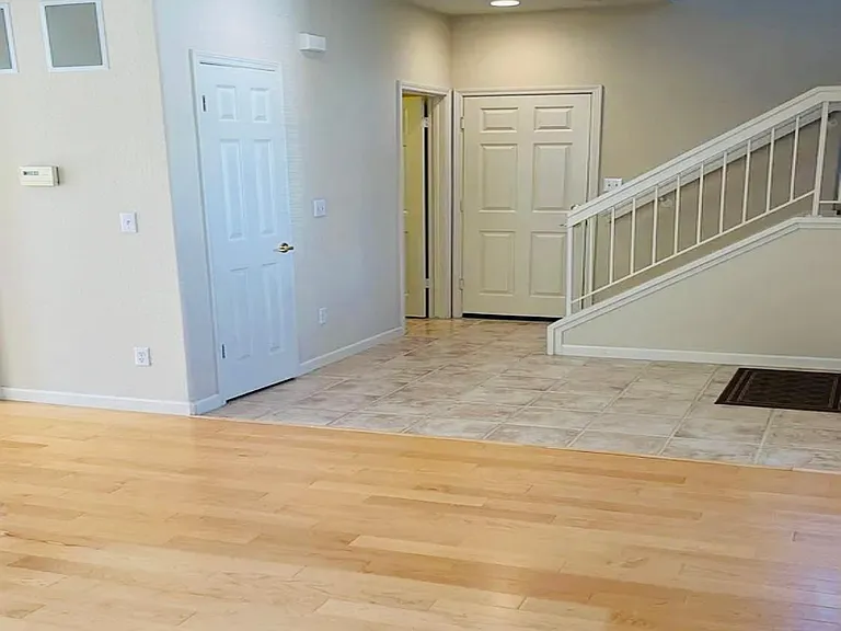 724 Villa Centre Way — Photo 14