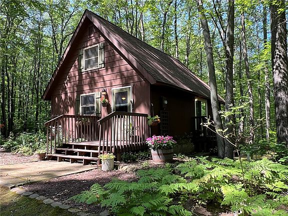 2nd image of N4007 Deep Lake Road