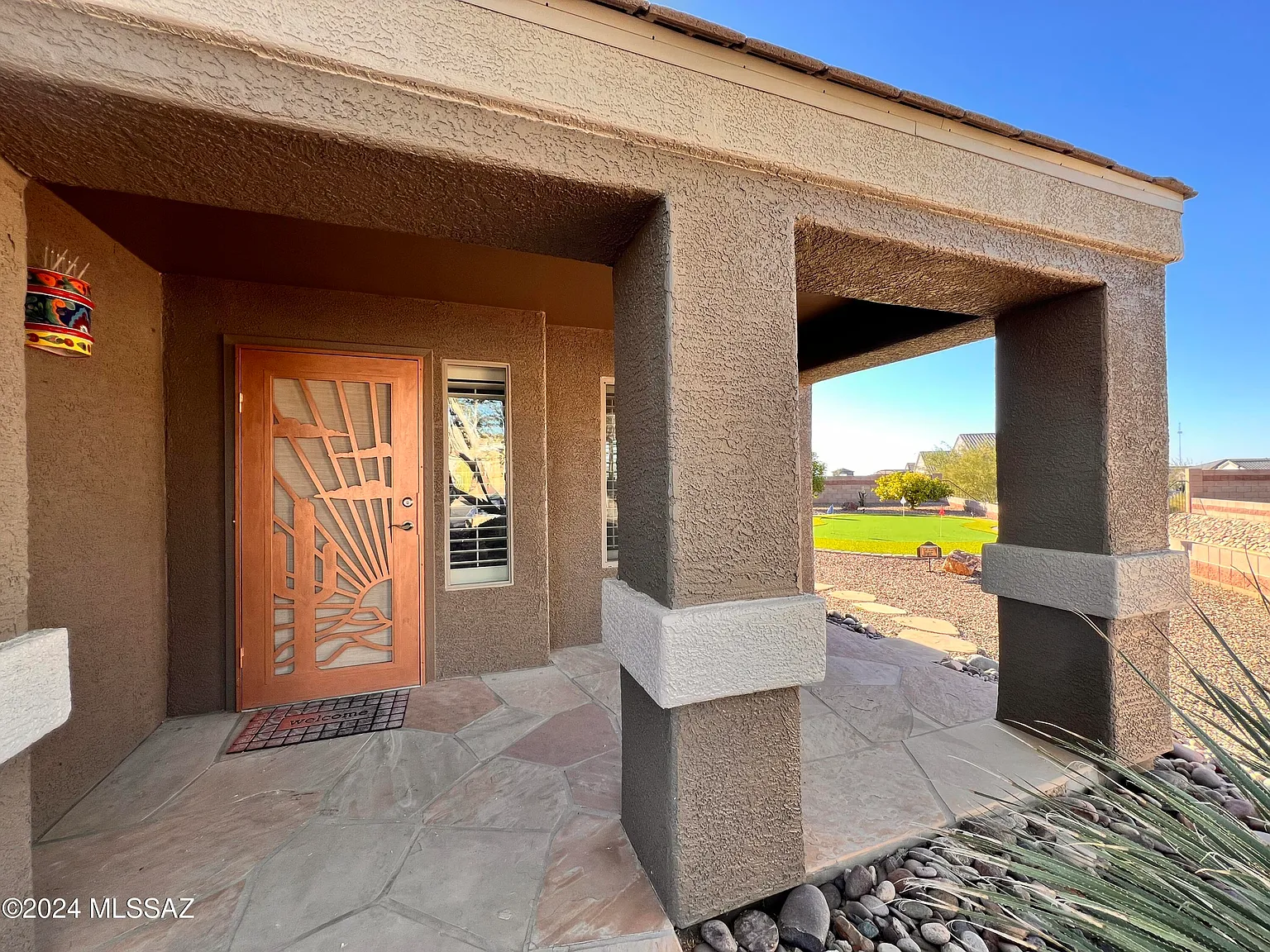 3 bed, 2.0 bath, 1727 sqft, $2,450 — Photo 3