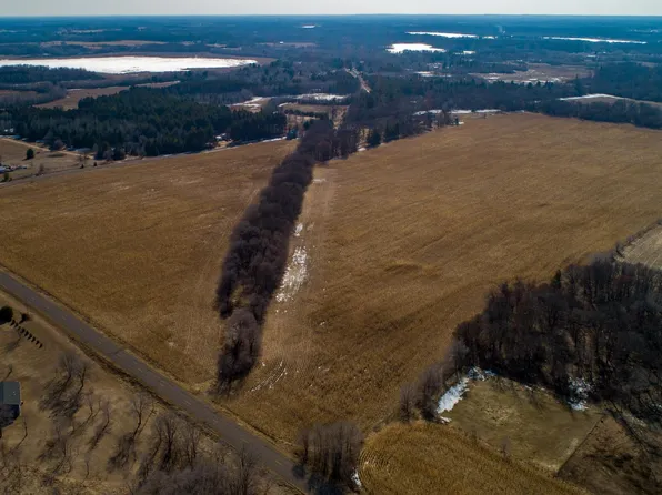 28 Flamingo St NW, Isanti, MN 55040