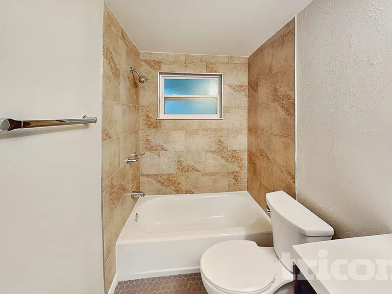 1705 Coppertree Dr — Photo 14