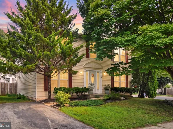 8100 Huntmaster Ct, Glen Burnie, MD 21061