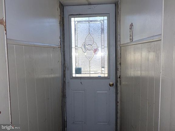 5th image of 2302 E Lehigh Ave